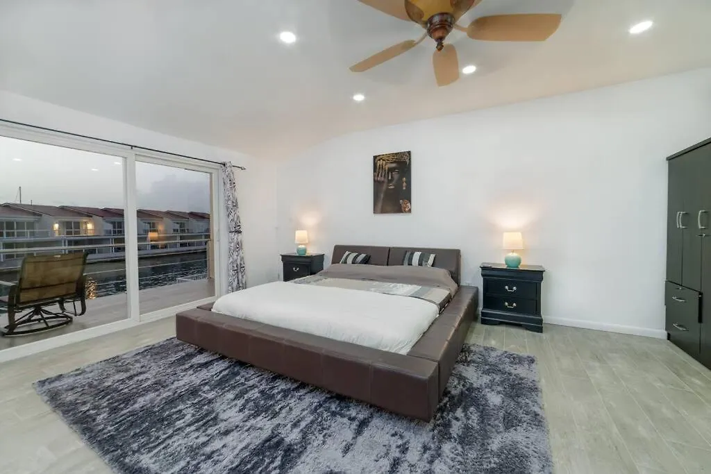Villa Aqua Videre - Cozy 2 Bedroom Villa, Jolly Harbour