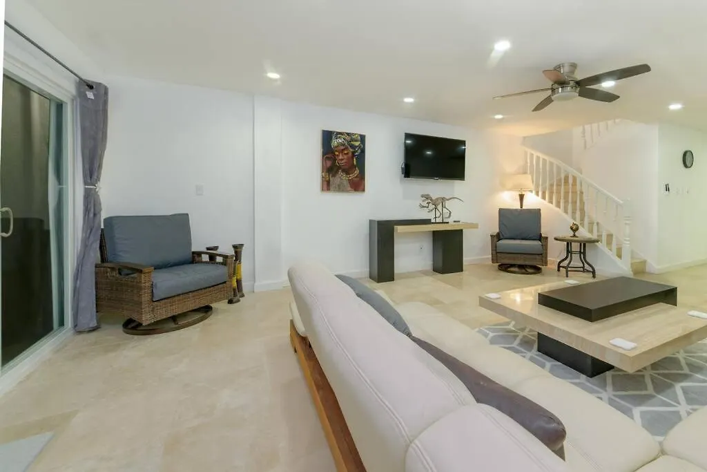 Aqua Videre - Cozy 2 Bedroom Villa, Jolly Harbour Villa